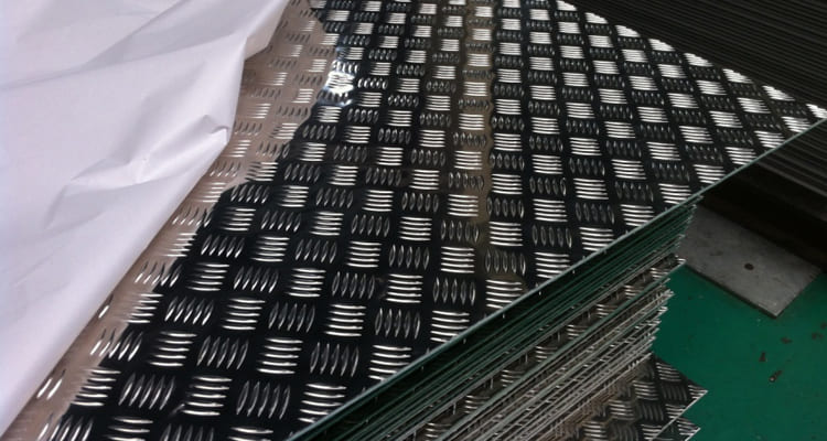 5 bars aluminum tread plate