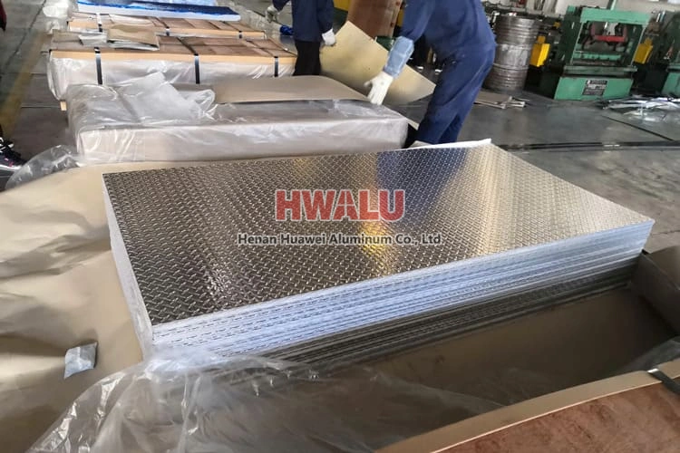 5083 aluminum tread plate being packed