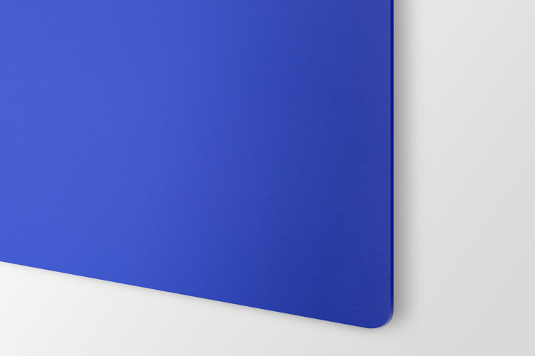 Blue anodized aluminum plate